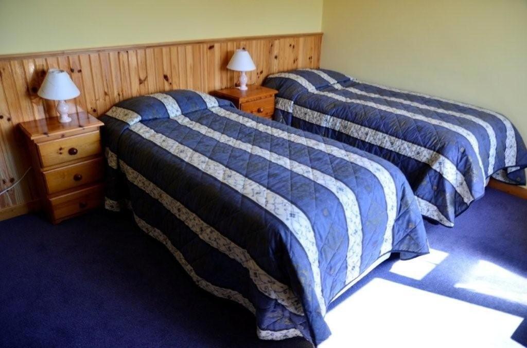 Decourcey'S Hazelbrook Farmhouse B&B Cleggan Bilik gambar