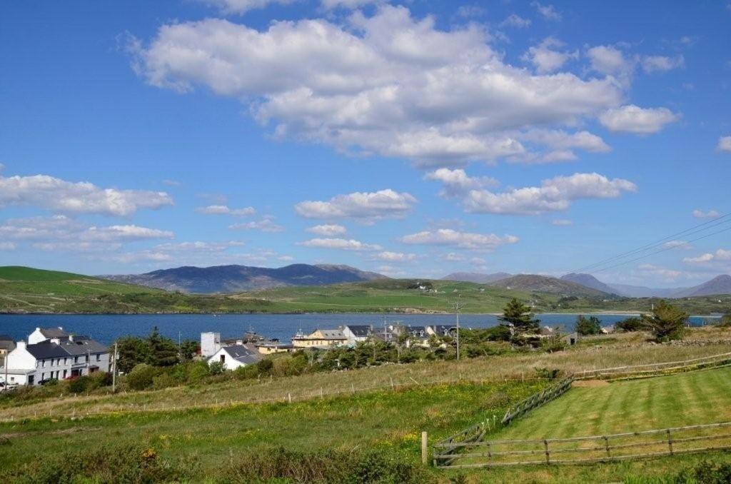 Decourcey'S Hazelbrook Farmhouse B&B Cleggan Luaran gambar